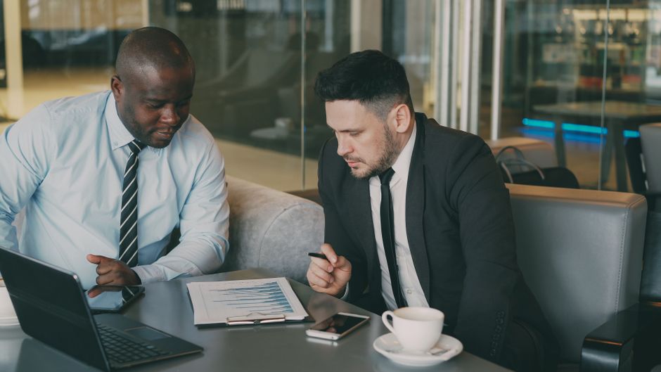 Financial consulting meeting between business partners