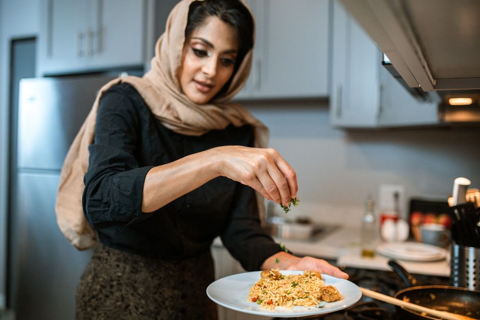 Personal chef cooking at client's home
