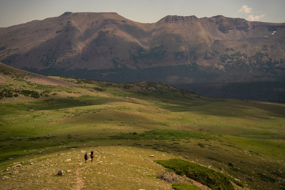 Family hiking in Arapaho National Forest