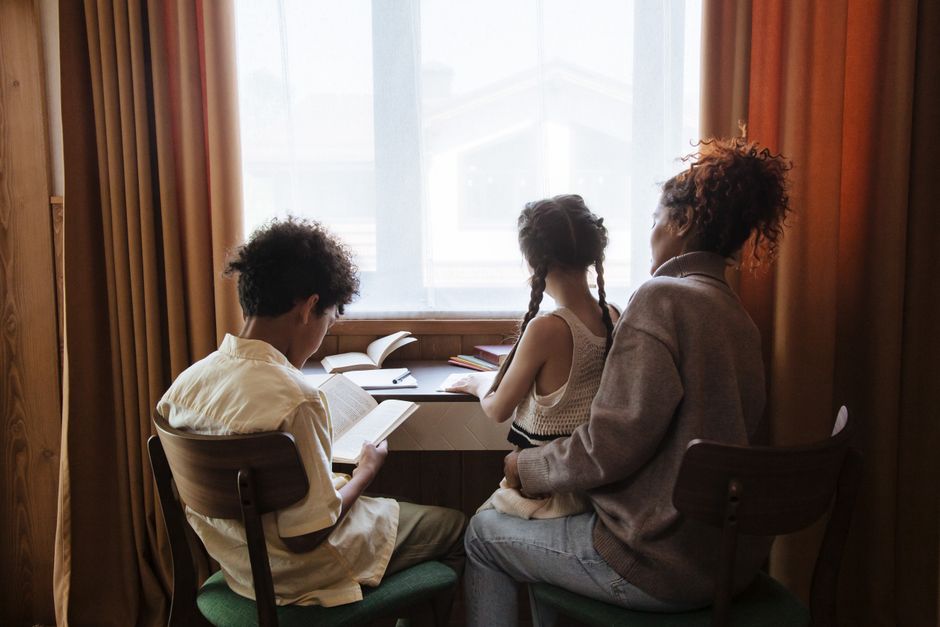 Families connecting in a supportive homeschool community