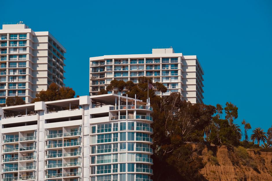 Modern apartment buildings suitable for rental in California.