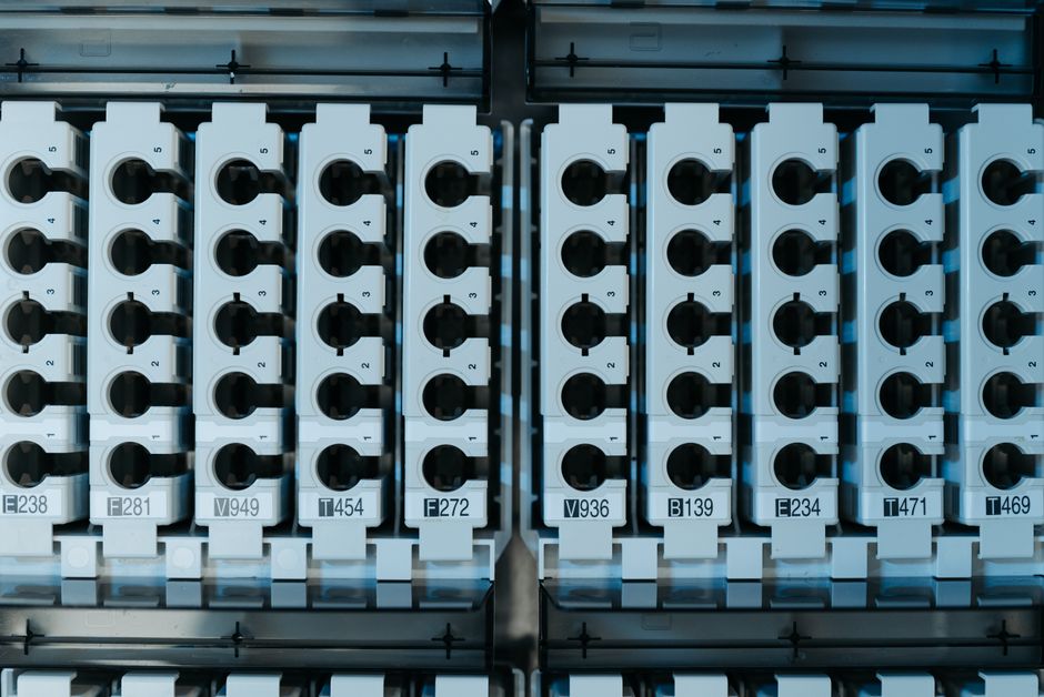 Electronic component distribution and inventory storage