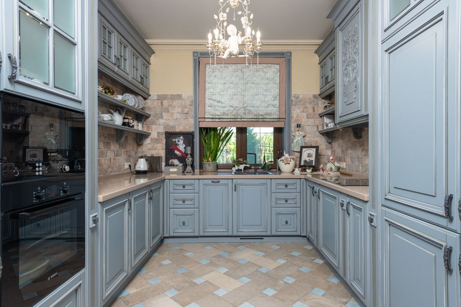 Elegant custom cabinetry in a modern residential setting