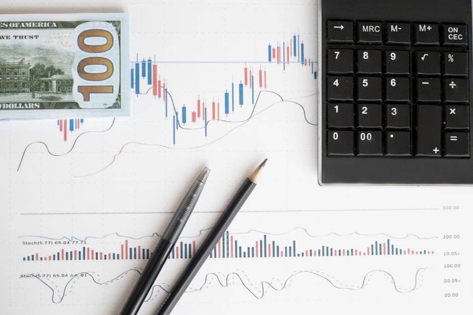 Financial consulting and business analysis concepts
