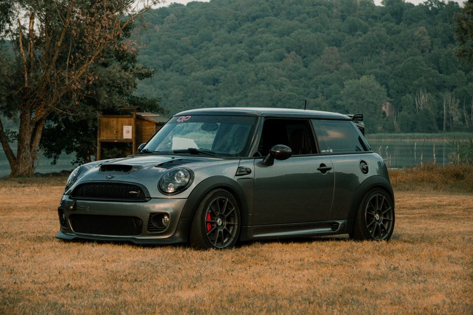 Brake pad replacement on Mini Cooper
