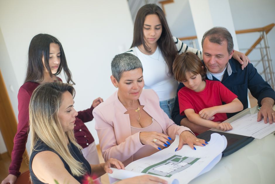 Estate advisor consulting with clients about property inventory